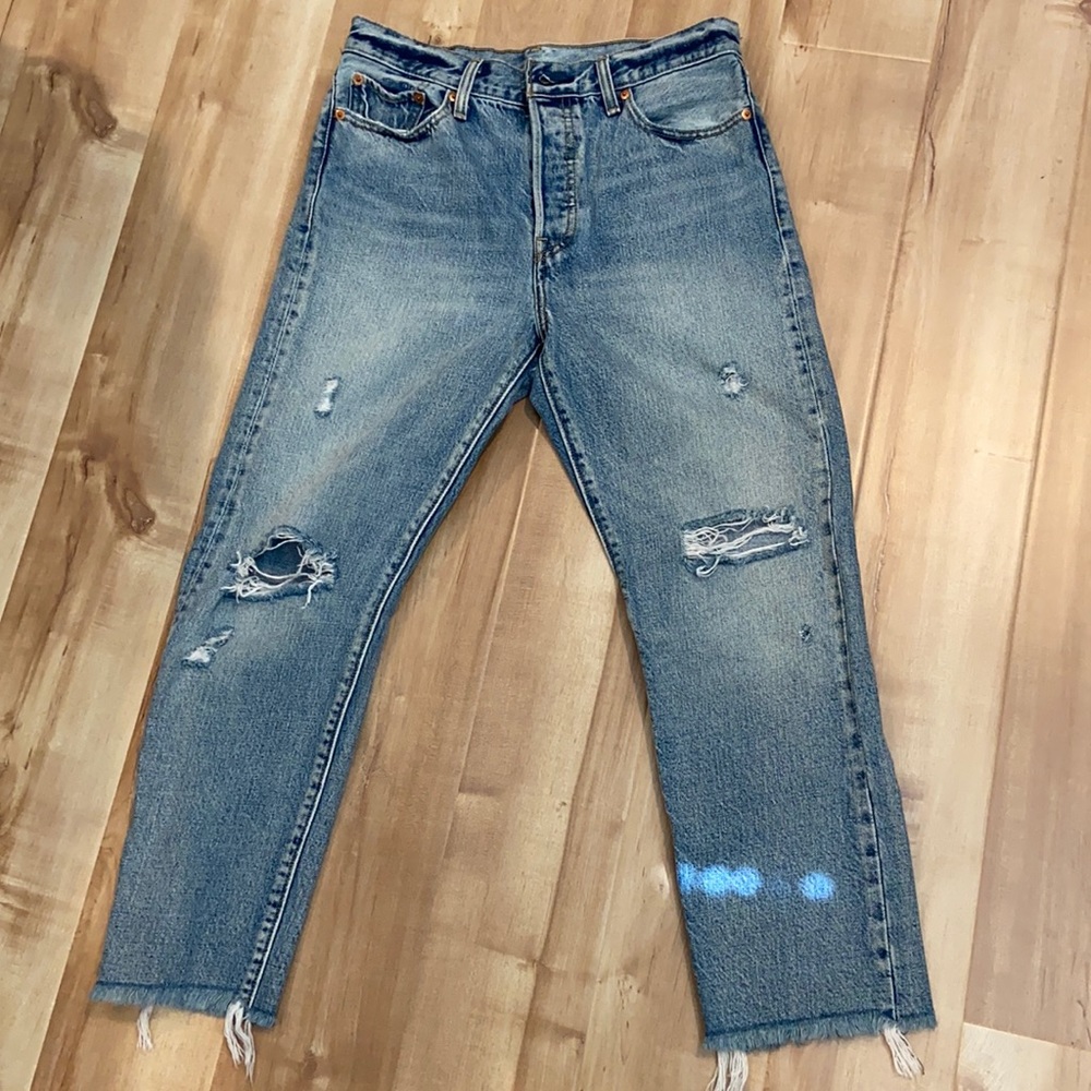 Levis high waist jeans, size w29